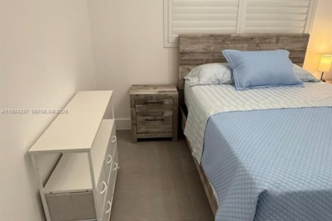 Casa en alquiler en Oakland Park, Florida, 3 dormitorios, 97.55 m2 № 1983057 - foto 15