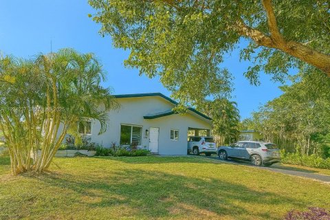 Casa en alquiler en Oakland Park, Florida, 3 dormitorios, 97.55 m2 № 1983057 - foto 1