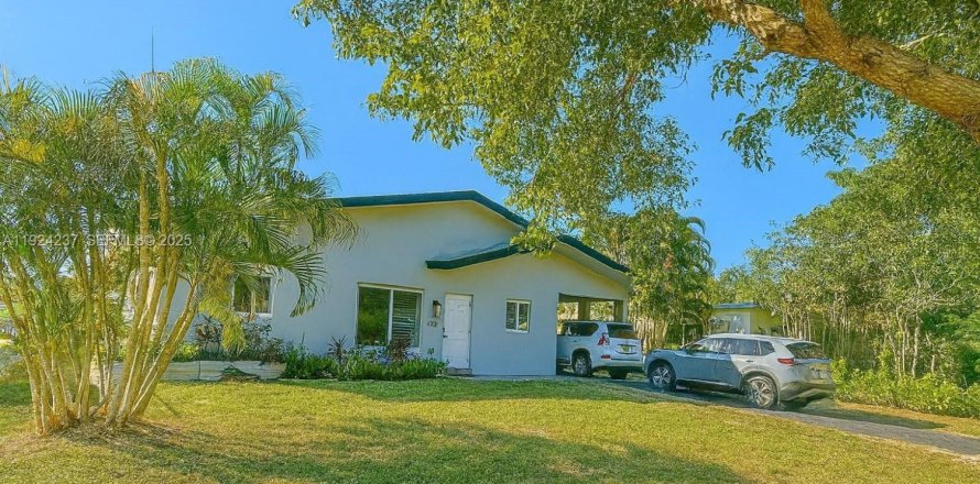 Casa en Oakland Park, Florida 3 dormitorios, 97.55 m2 № 1983057