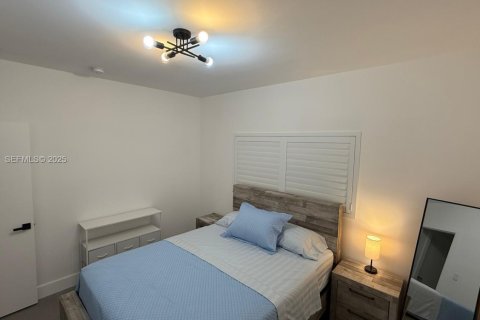 Casa en alquiler en Oakland Park, Florida, 3 dormitorios, 97.55 m2 № 1983057 - foto 8