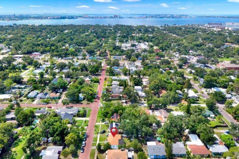 House in Gulfport, Florida 2 bedrooms, 102.56 sq.m. № 2321780 - photo 21