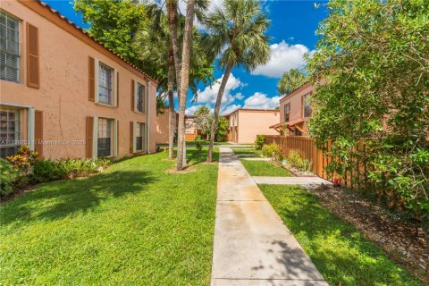 Copropriété à vendre à Miami Lakes, Floride: 2 chambres, 85.28 m2 № 1805954 - photo 14