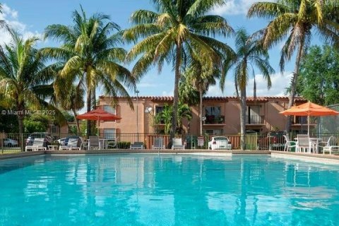 Copropriété à vendre à Miami Lakes, Floride: 2 chambres, 85.28 m2 № 1805954 - photo 21