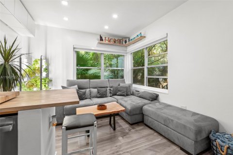 Condominio en venta en Miami Beach, Florida, 1 dormitorio, 39.76 m2 № 2029826 - foto 7