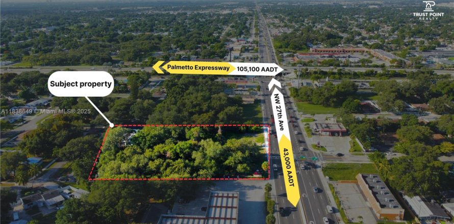 Propiedad comercial en Miami Gardens, Florida № 2088680