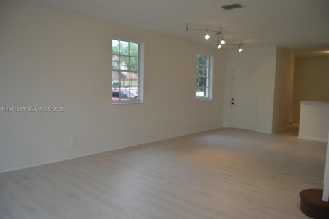 Touwnhouse à louer à Weston, Floride: 4 chambres, 160.54 m2 № 2024649 - photo 10