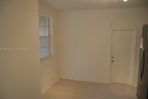 Touwnhouse à louer à Weston, Floride: 4 chambres, 160.54 m2 № 2024649 - photo 8