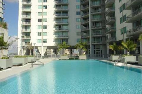 Condo in Miami, Florida, 1 bedroom  № 1926264 - photo 13