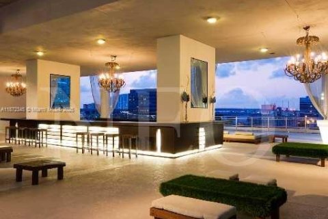 Condo in Miami, Florida, 1 bedroom  № 1926264 - photo 28