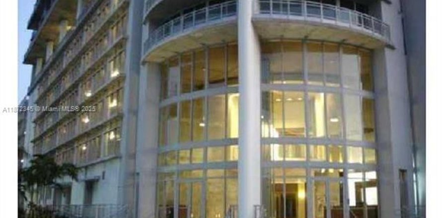 Condo in Miami, Florida, 1 bedroom № 1926264