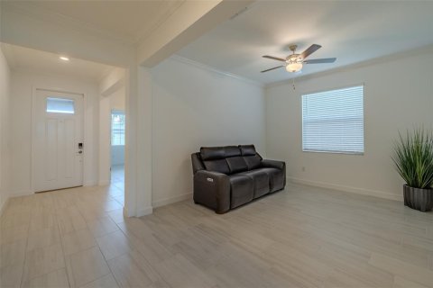 Villa ou maison à vendre à Parrish, Floride: 2 chambres, 182 m2 № 2333909 - photo 13