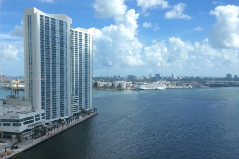 Купить кондоминиум в Майами, Флорида 3 спальни, 166.48м2, № 2028805 - фото 2