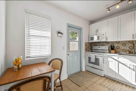 Appartement à louer à West Palm Beach, Floride: 2 chambres, 66.43 m2 № 2271425 - photo 3