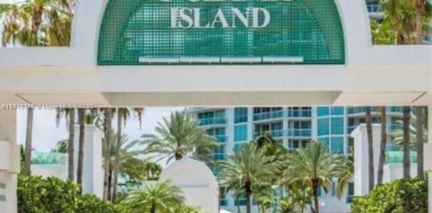 Condo in Sunny Isles Beach, Florida, 3 bedrooms  № 2082531