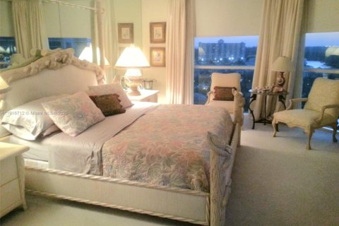 Condo in Sunny Isles Beach, Florida, 3 bedrooms  № 2082531 - photo 13