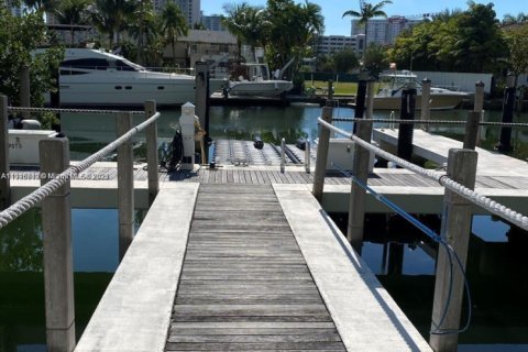 Condo in Sunny Isles Beach, Florida, 3 bedrooms  № 2082531 - photo 20