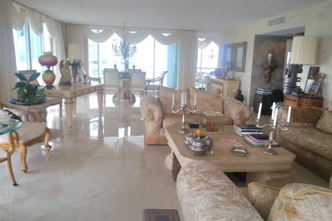 Condo in Sunny Isles Beach, Florida, 3 bedrooms  № 2082531 - photo 4