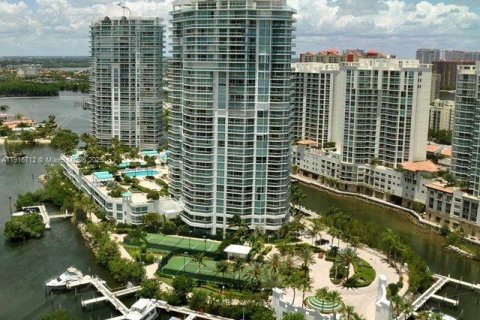 Condo in Sunny Isles Beach, Florida, 3 bedrooms  № 2082531 - photo 18