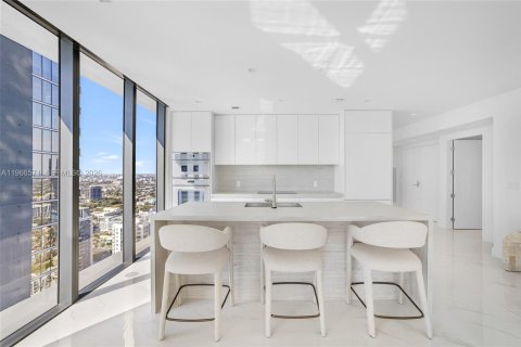 Condo in Miami, Florida, 4 bedrooms  № 2033583 - photo 22