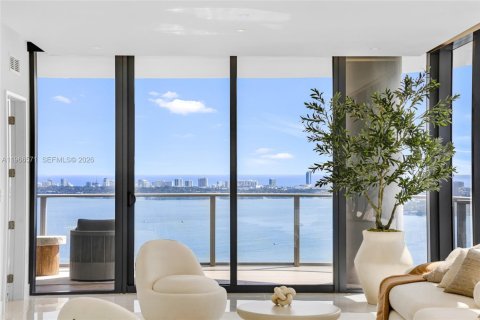 Condo in Miami, Florida, 4 bedrooms  № 2033583 - photo 8