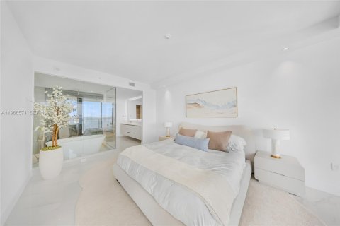 Condo in Miami, Florida, 4 bedrooms  № 2033583 - photo 28