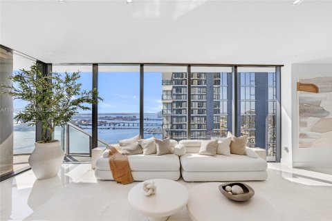 Condo in Miami, Florida, 4 bedrooms  № 2033583 - photo 7