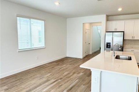 Touwnhouse à louer à Minneola, Floride: 4 chambres, 190.82 m2 № 2415408 - photo 23