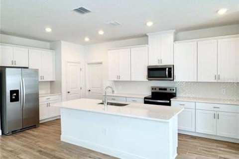 Touwnhouse à louer à Minneola, Floride: 4 chambres, 190.82 m2 № 2415408 - photo 16