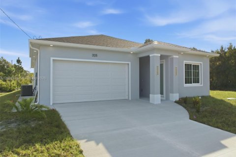 Купить виллу или дом в Лихай-Эйкерс, Флорида 4 спальни, 167.22м2, № 2066299 - фото 3