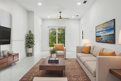 Купить виллу или дом в Лихай-Эйкерс, Флорида 4 спальни, 167.22м2, № 2066299 - фото 5