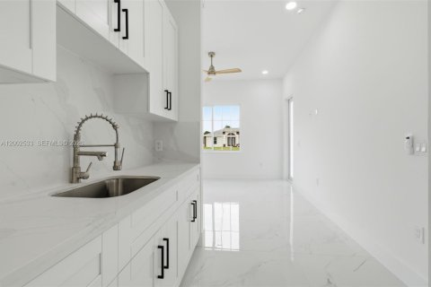 Купить виллу или дом в Лихай-Эйкерс, Флорида 4 спальни, 167.22м2, № 2066299 - фото 23