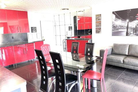 Condo in Sunny Isles Beach, Florida, 1 bedroom  № 1860243 - photo 5