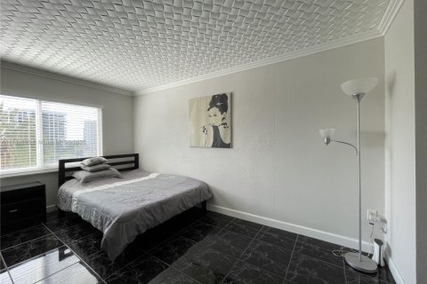Condo in Sunny Isles Beach, Florida, 1 bedroom  № 1860243 - photo 21