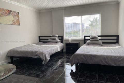 Condo in Sunny Isles Beach, Florida, 1 bedroom  № 1860243 - photo 19