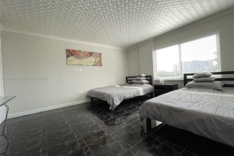 Condo in Sunny Isles Beach, Florida, 1 bedroom  № 1860243 - photo 22
