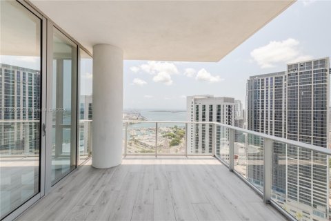 Condo in Miami, Florida, 3 bedrooms № 1976130 - photo 10