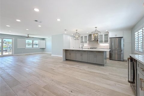 Casa en venta en Saint Pete Beach, Florida, 4 dormitorios, 173.45 m2 № 1204681 - foto 13