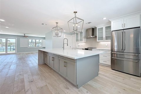 Casa en venta en Saint Pete Beach, Florida, 4 dormitorios, 173.45 m2 № 1204681 - foto 14