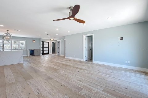 Casa en venta en Saint Pete Beach, Florida, 4 dormitorios, 173.45 m2 № 1204681 - foto 24