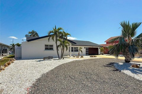 Casa en venta en Saint Pete Beach, Florida, 4 dormitorios, 173.45 m2 № 1204681 - foto 4