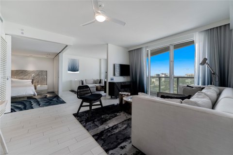 Condominio en venta en Fort Lauderdale, Florida, 2 dormitorios, 109.25 m2 № 1693435 - foto 16