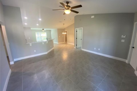 House in Summerfield, Florida 3 bedrooms, 140.38 sq.m. № 1765298 - photo 3
