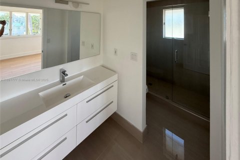 House in Fort Lauderdale, Florida 4 bedrooms, 326.64 sq.m. № 1945657 - photo 26
