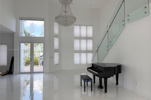 House in Fort Lauderdale, Florida 4 bedrooms, 326.64 sq.m. № 1945657 - photo 10