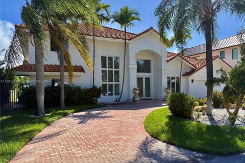 House in Fort Lauderdale, Florida 4 bedrooms, 326.64 sq.m. № 1945657 - photo 2