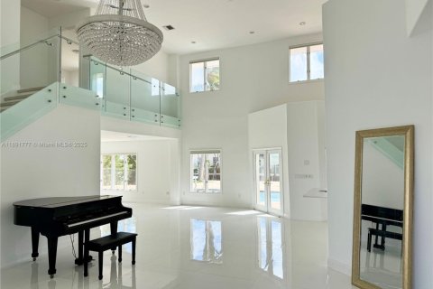 House in Fort Lauderdale, Florida 4 bedrooms, 326.64 sq.m. № 1945657 - photo 12