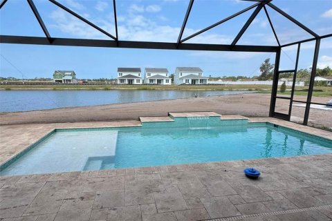 House in Sarasota, Florida 4 bedrooms, 204.48 sq.m. № 1680222 - photo 3