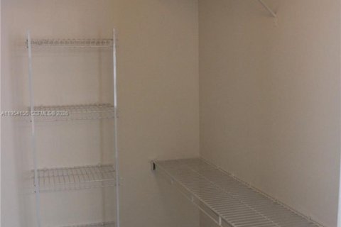 Condo in Miramar, Florida, 3 bedrooms № 2153713 - photo 11