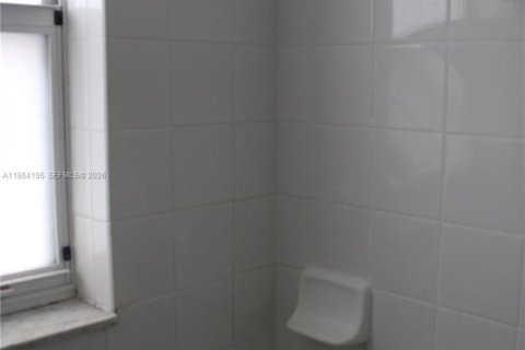 Condo in Miramar, Florida, 3 bedrooms № 2153713 - photo 18