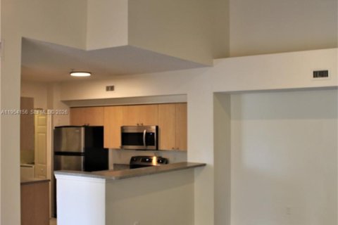 Condo in Miramar, Florida, 3 bedrooms № 2153713 - photo 3